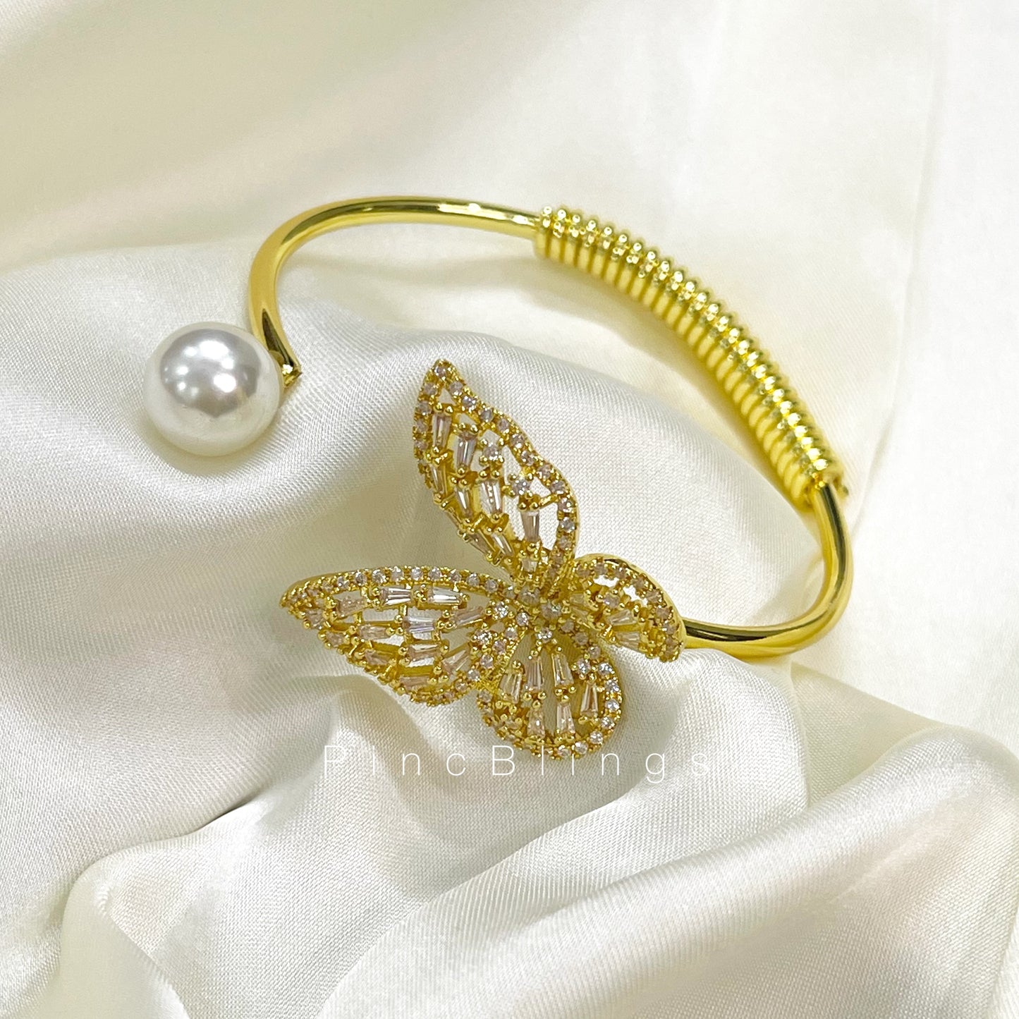 Zirconic butterfly set
