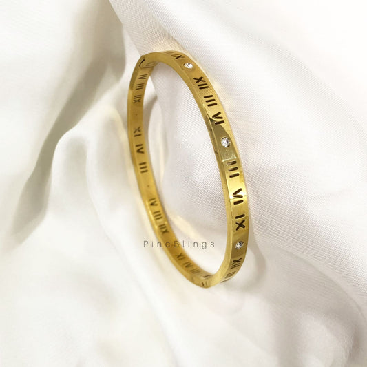 Classic Text Engraved Bangle