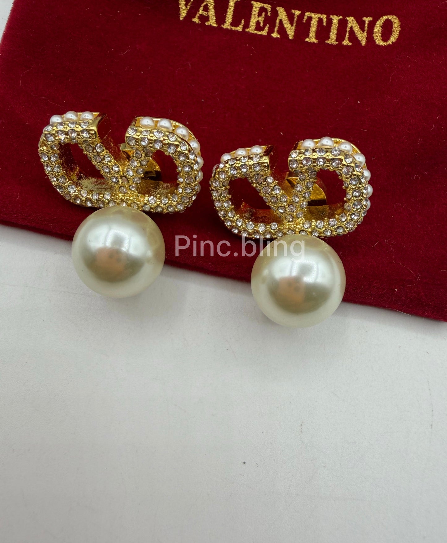 GARAVANI VLogo crystal and pearl-embellished drop earring LxE