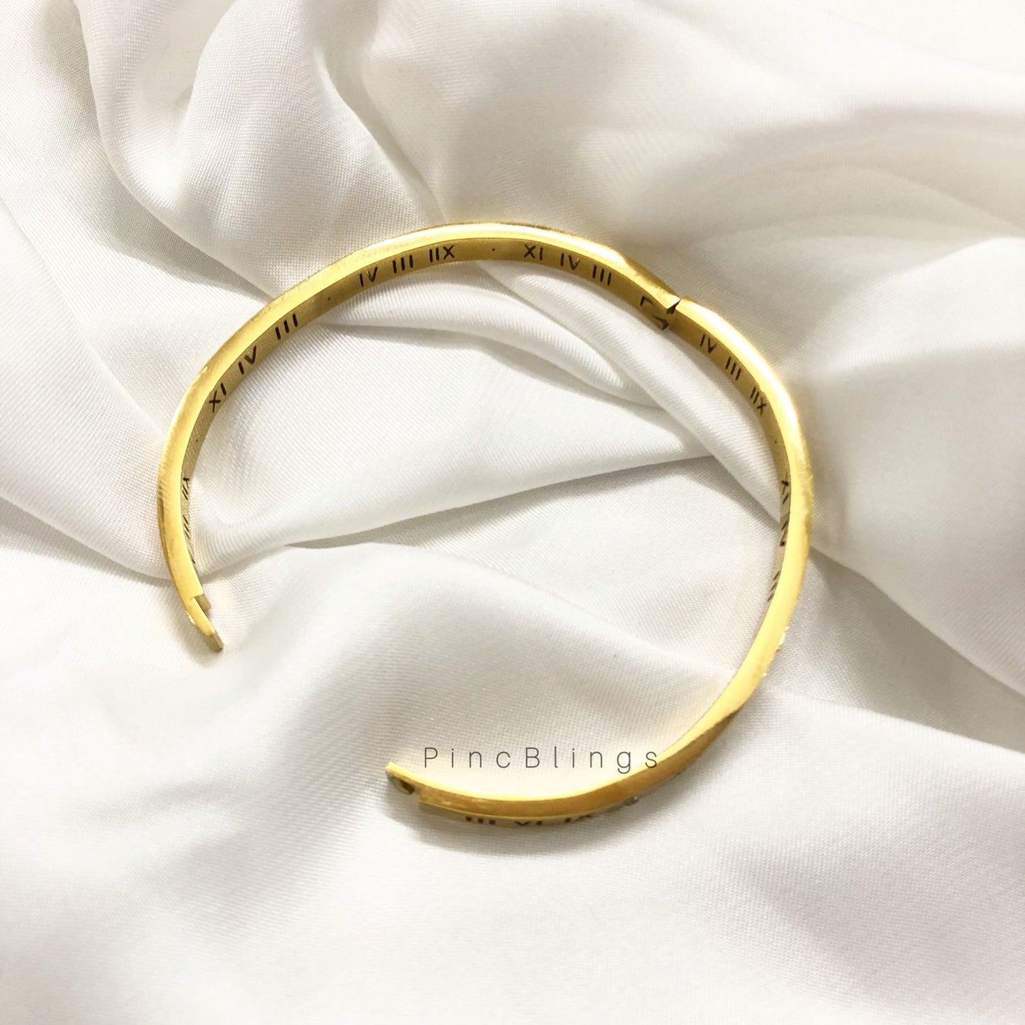 Classic Text Engraved Bangle