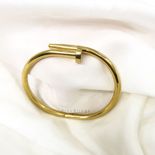 Oval Screw Lock Bracelet