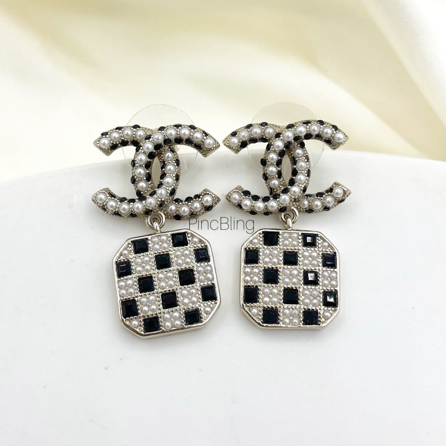 Textured Gold Disc Luxe Earring