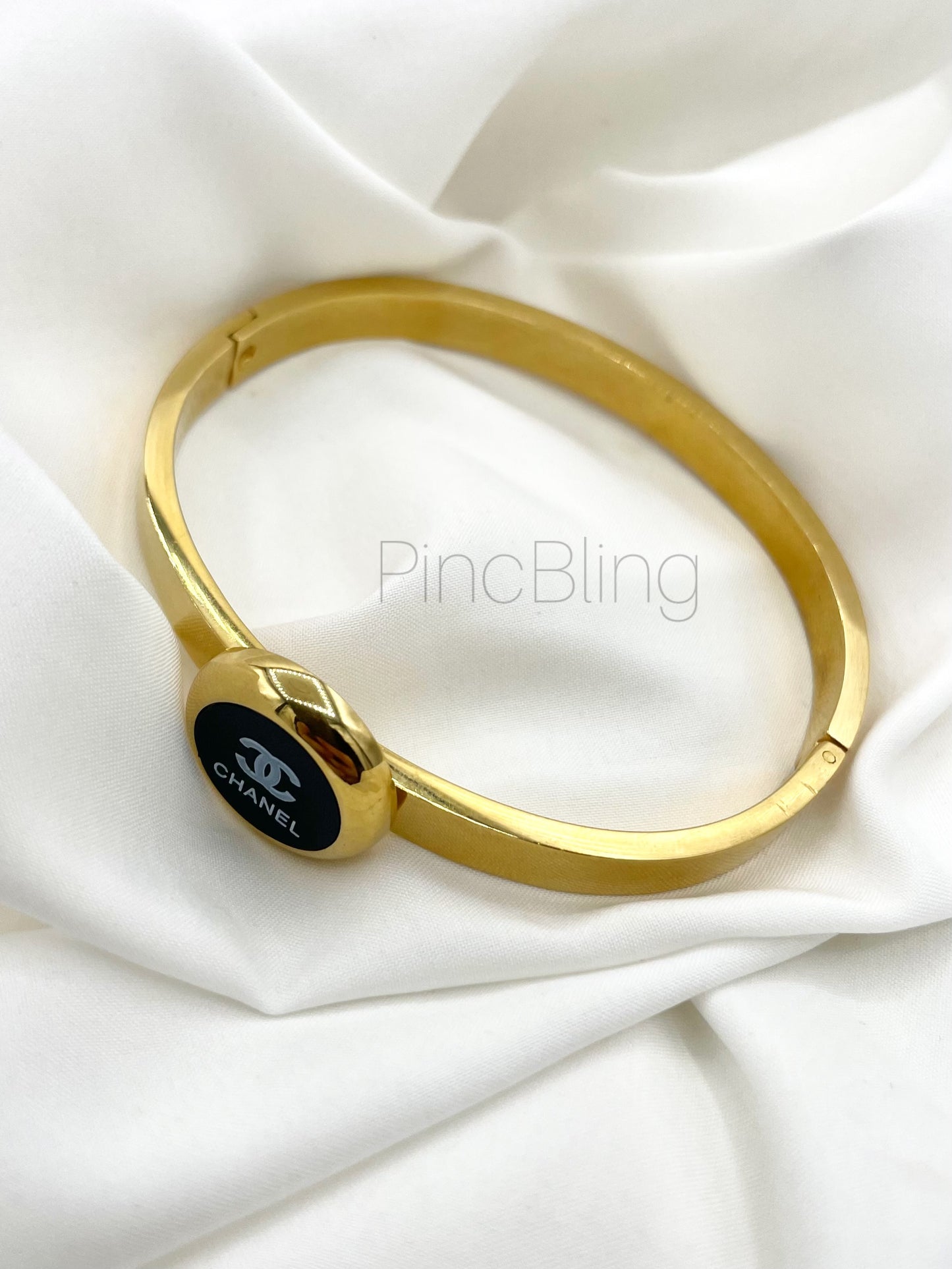 Gold Black-Stone Bracelet