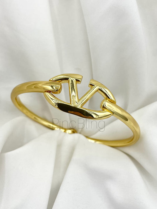 Gold Buckle Bracelet