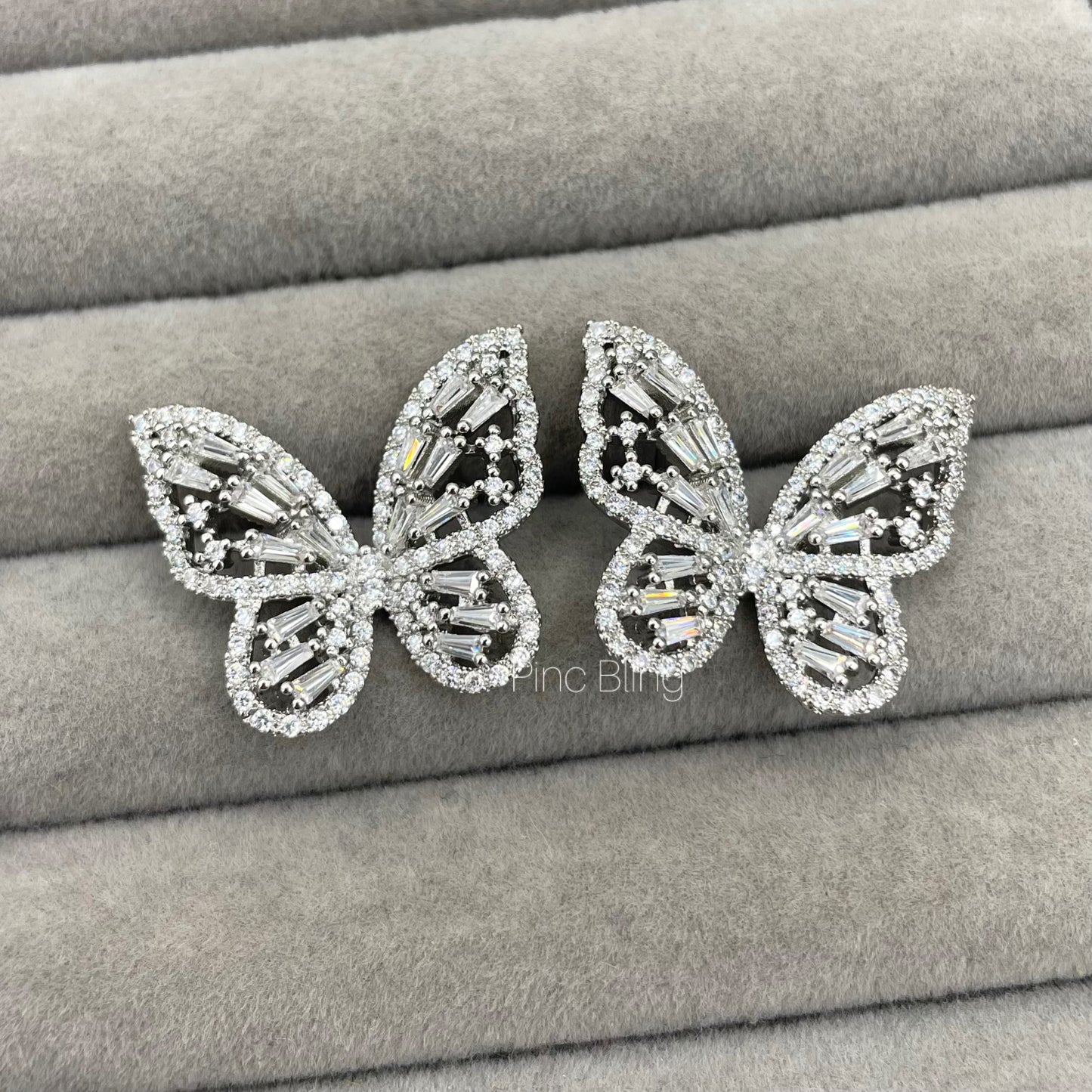 Butterfly ear stud zircon (silver)