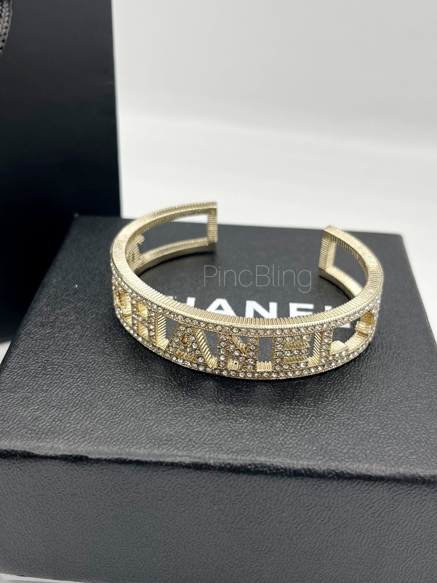 Fancy branded handcuff chnl