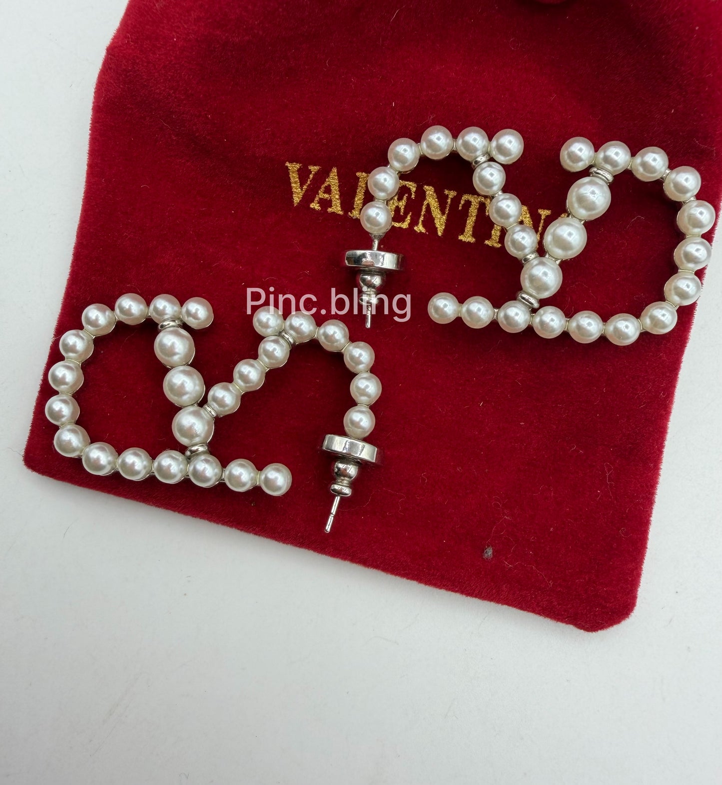 Garavani Vlogo Signature Stud Earrings LxE