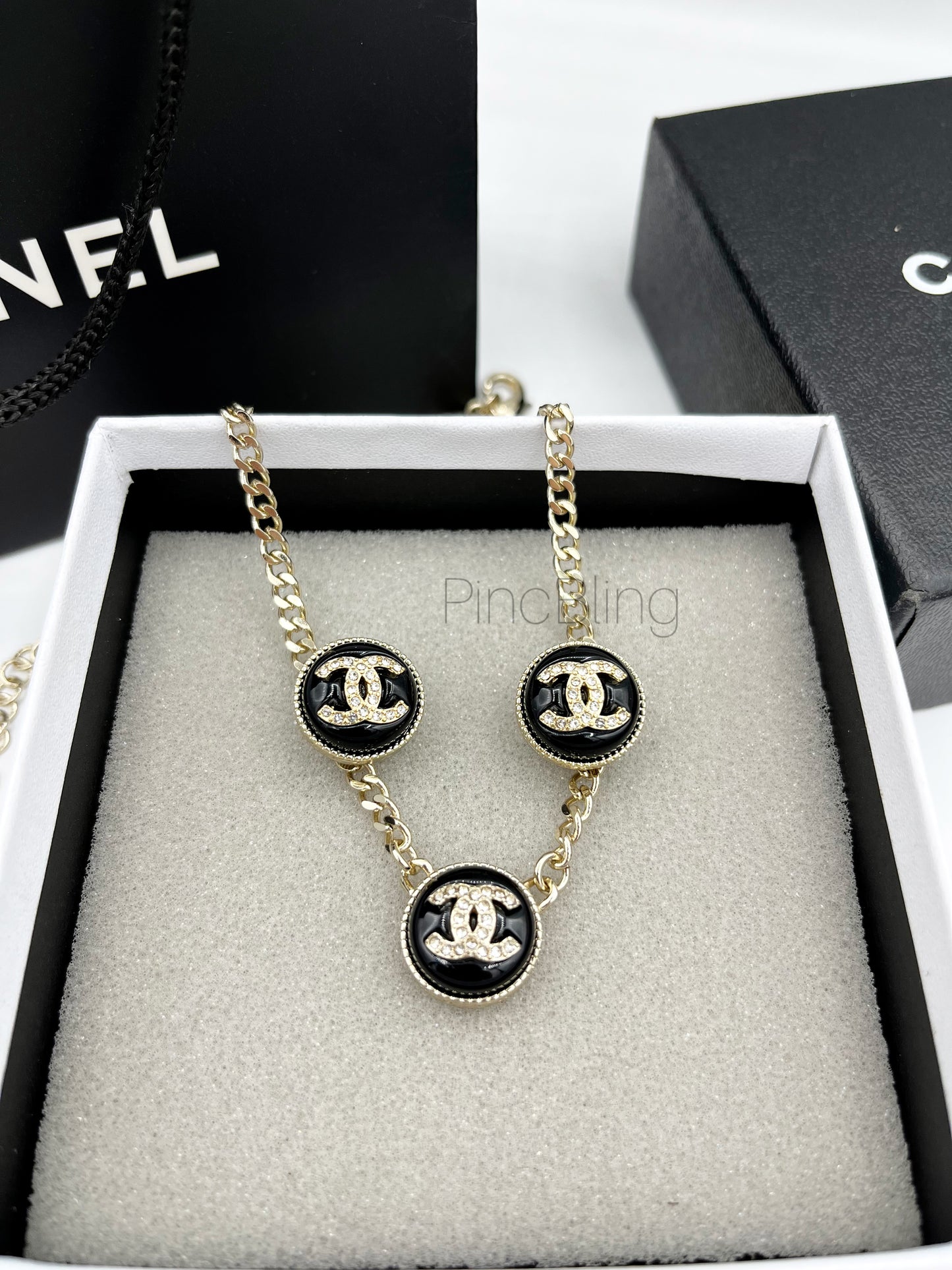 Monogram Enamel Branded Set CHNL LxE
