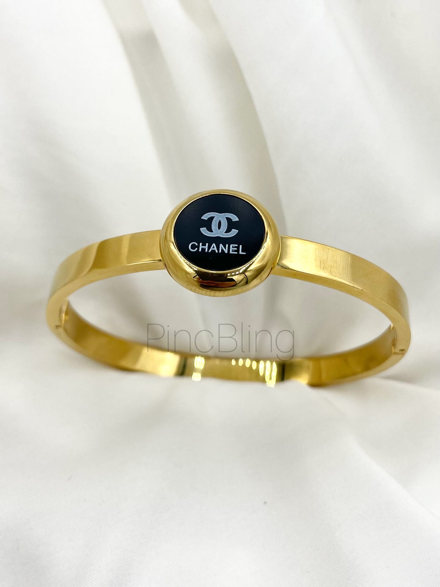 Gold Black-Stone Bracelet