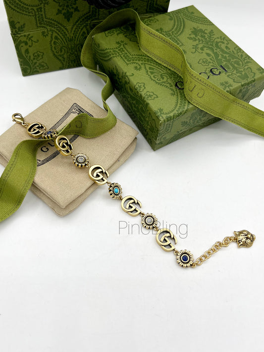 Blue Crystal Interlocking Bracelet GU