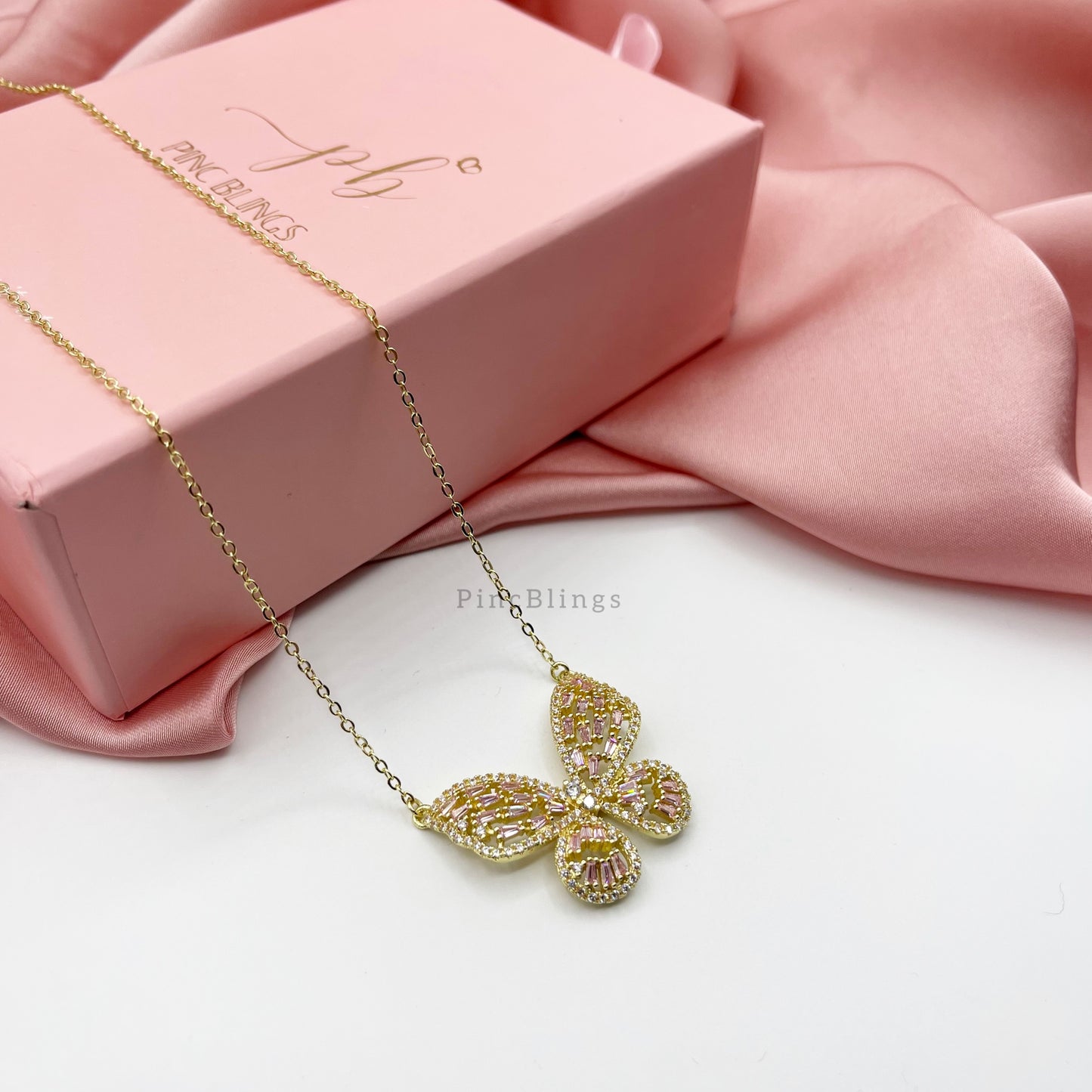 Butterfly necklace zircon