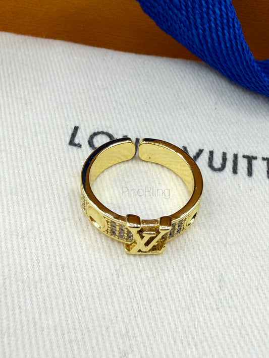 Branded logo ring LxR