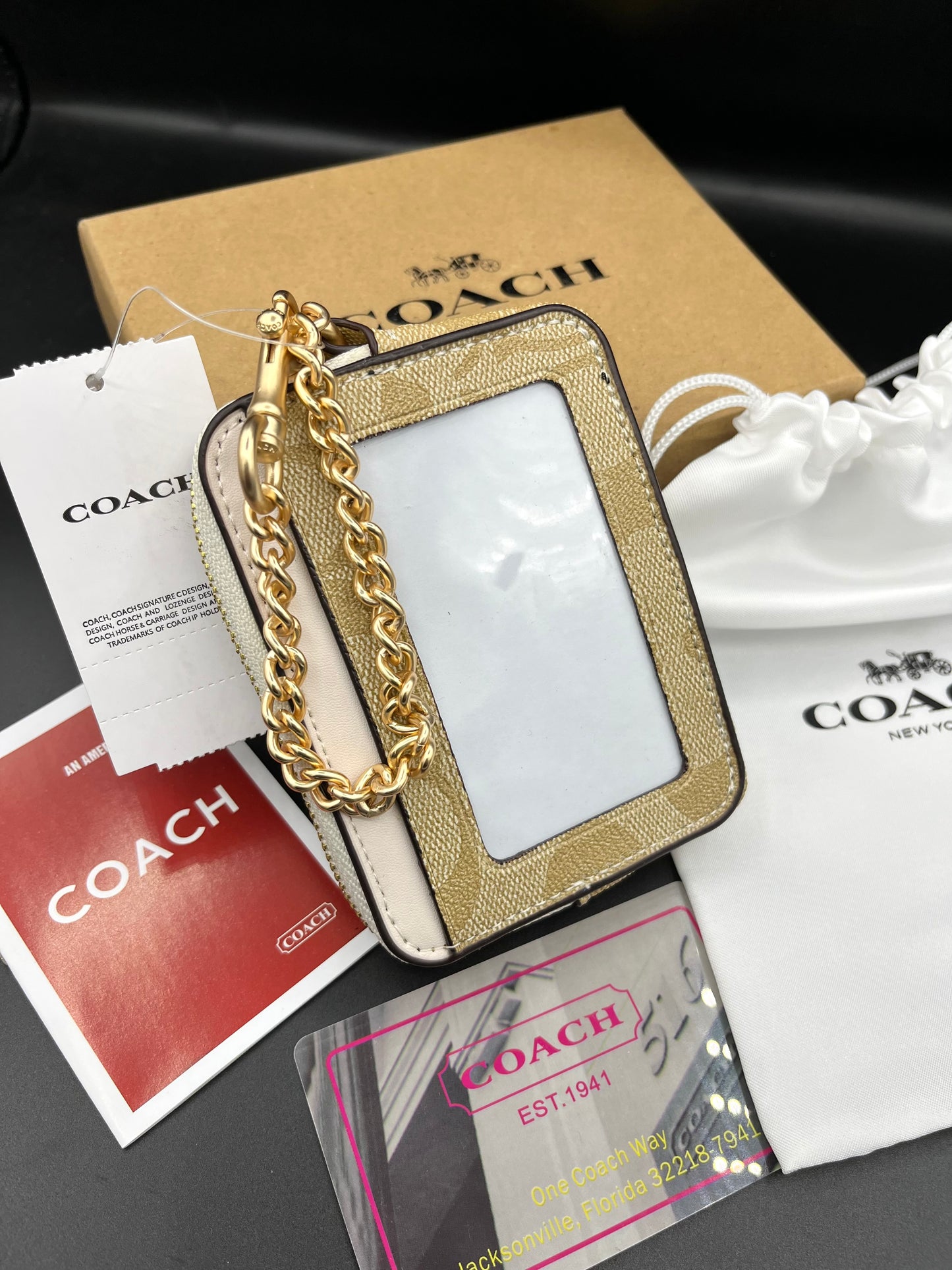 Signature White Card Holder CH
