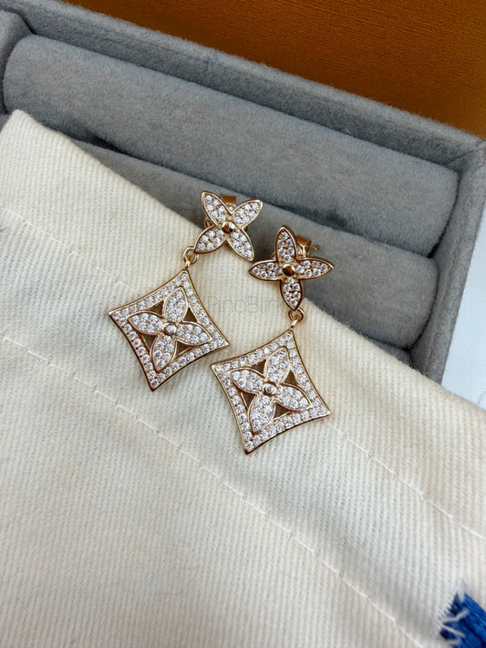 Branded logo studs LxE