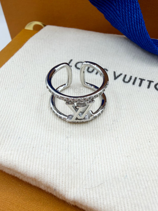 Branded logo ring LxR