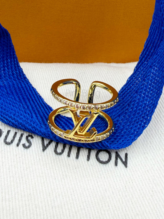 Branded logo ring LxR