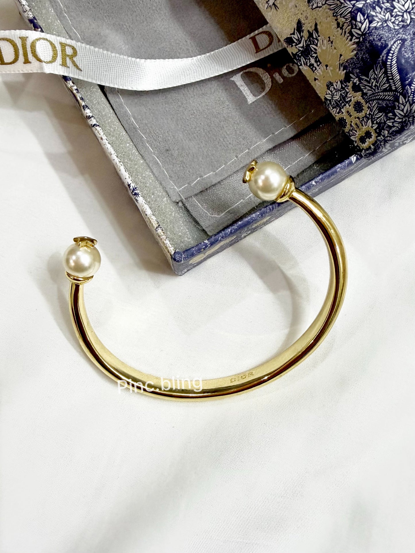 Branded Handcuff Bracelet DR LxHc