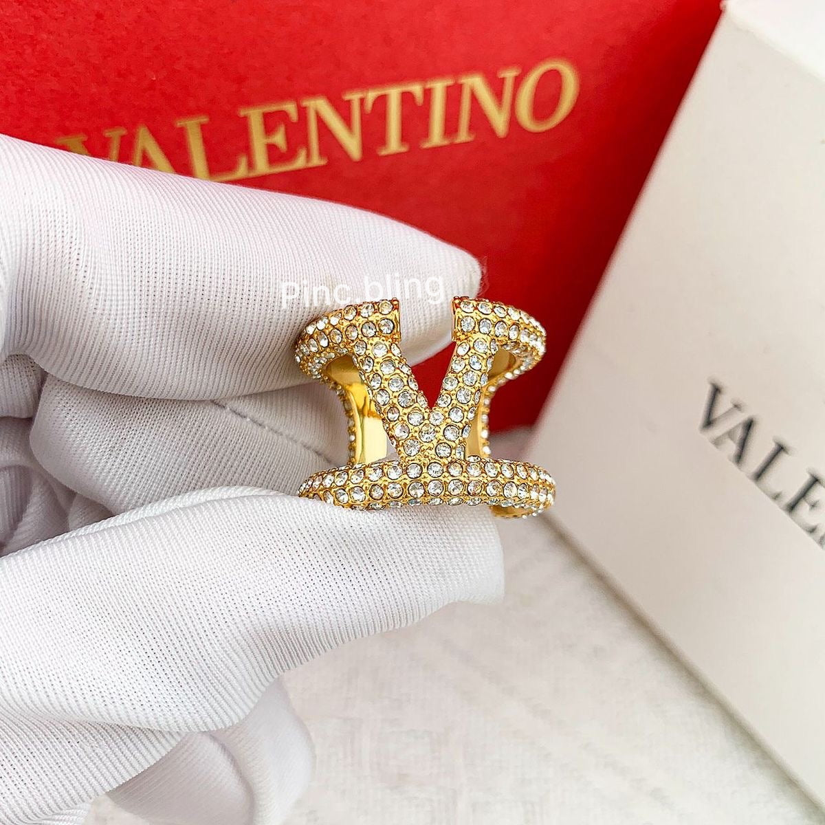 Vlogo Signature Ring LxR