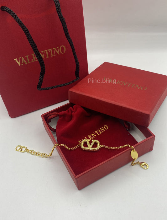 Vlogo Signature Gold Metal Bracelet LxB