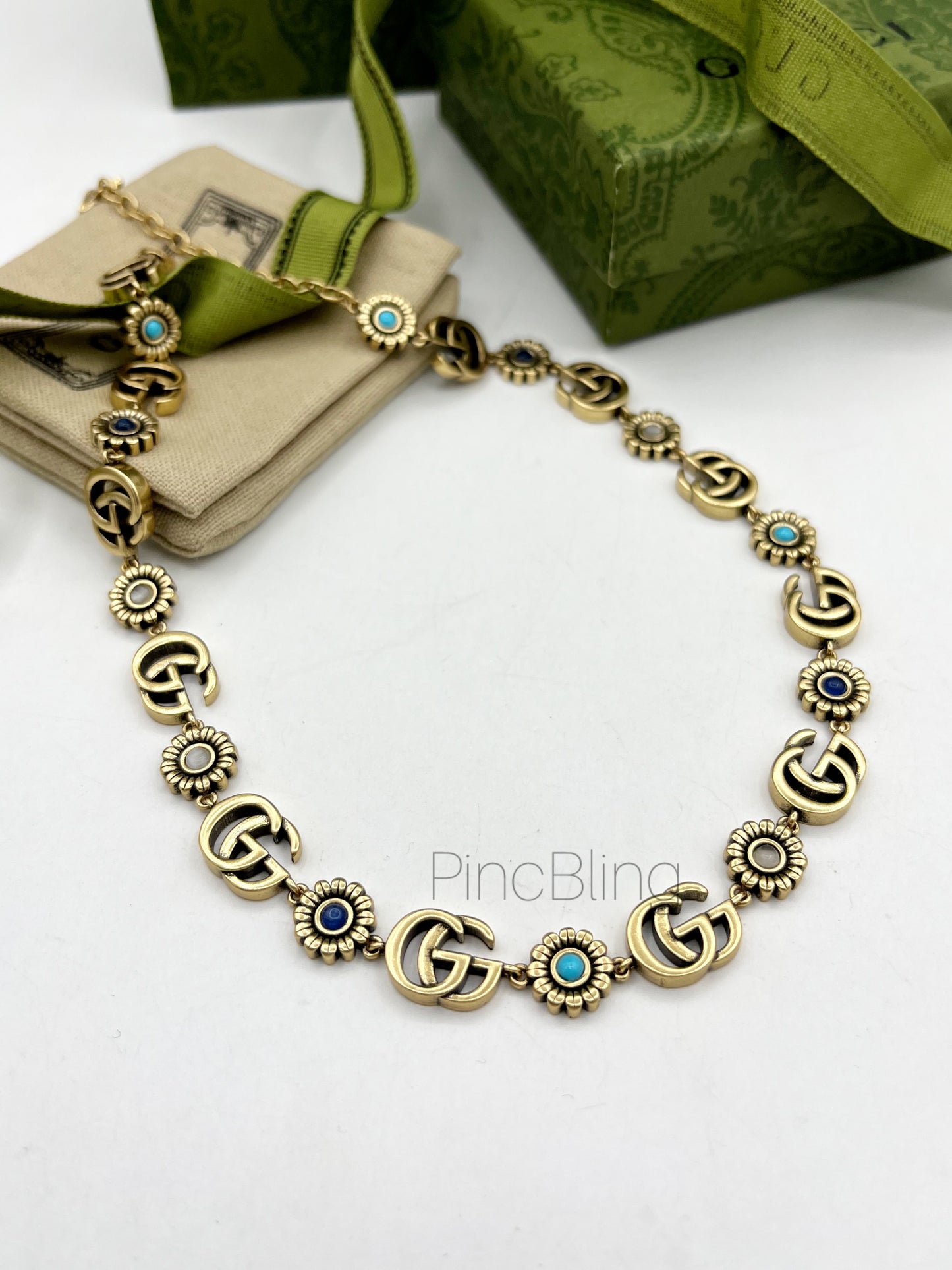 Classic Interlocking Necklace GU