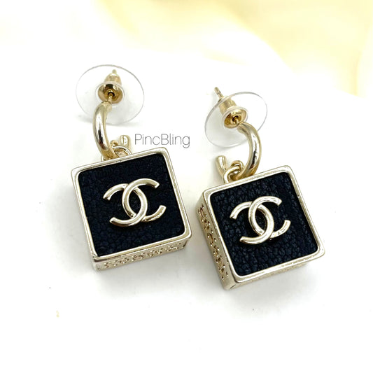 Glossy Cube Luxe Earring