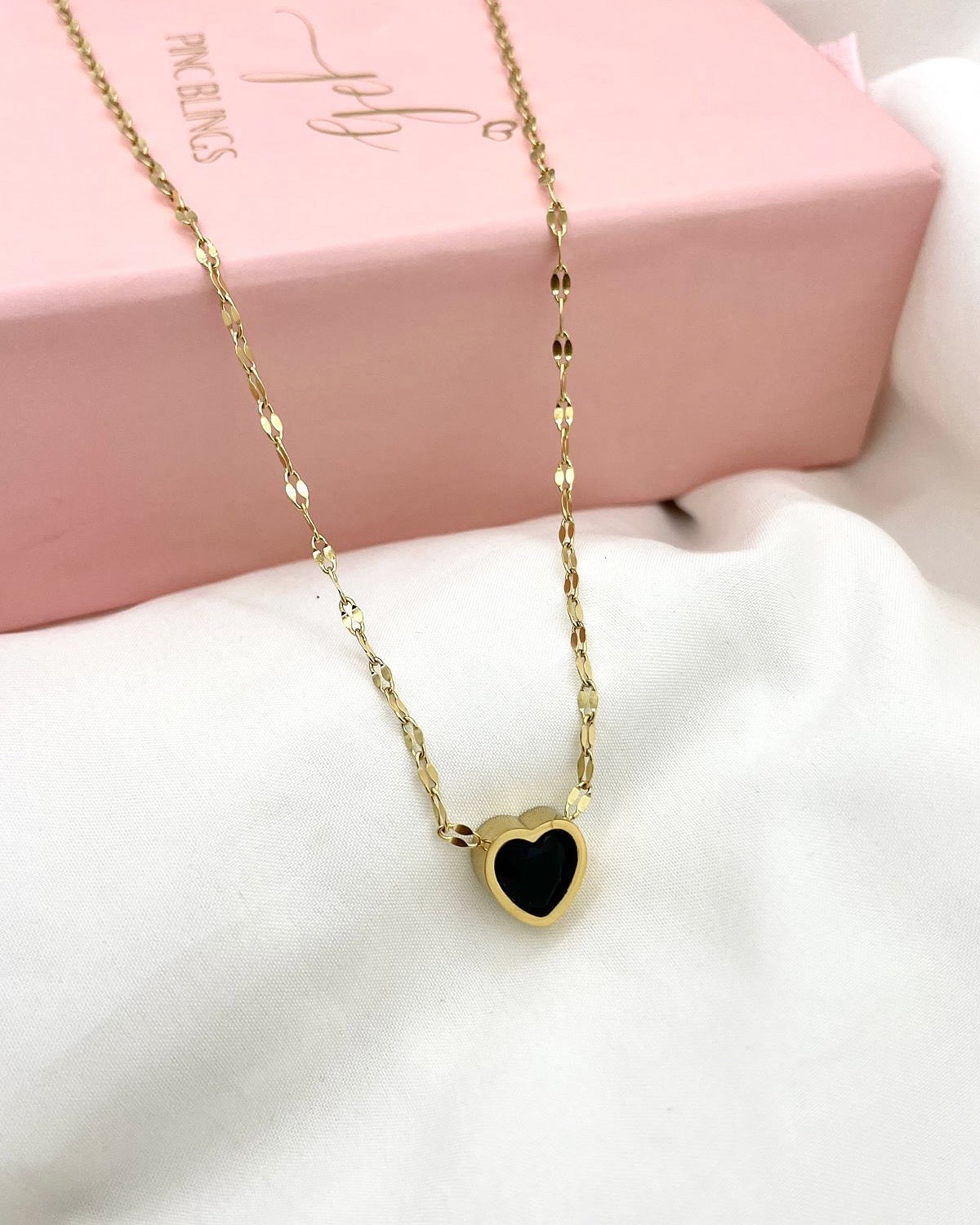 Radiant Flat Necklace