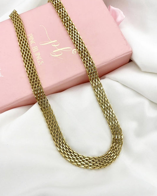 Herringbone Chain Necklace.